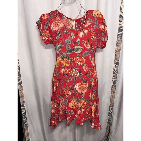 Uncle Frank Dresses & Skirts - Good Condition Uncle Frank Red Floral Dress Oversized Woman's Dress Size small